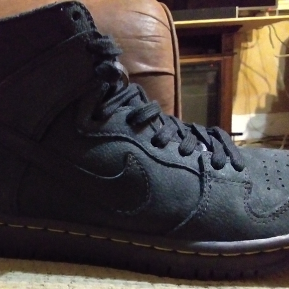 Nike Challenger Precision High Tops - Picture 5 of 5